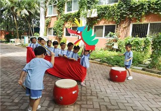 深圳市宝安区中英公学——五月五日午，孩童庆端午图片