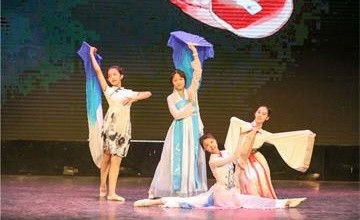 首都师范大学附属中学国际部第三届中国传统文化及服饰节活动纪实图片