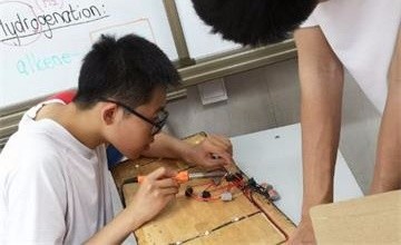 北京二十五中国际部构建开放教学模式-开展多彩特色课程图片