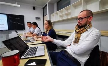 北外附属龙游湖外国语学校中外导师面向国际研究“有效”图片
