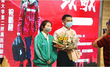 幸得有你，山河无恙——江西师大附中国际班学子致敬战疫英雄图片