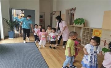 2020年上海青浦区圣地雅歌幼儿园第一次安全防暴演习图片