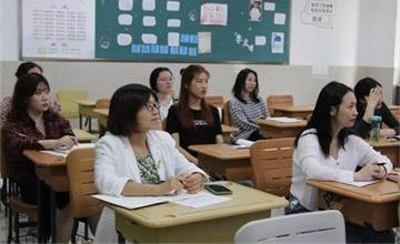 南京雨花台中学国际高中教师工作坊：在教师成长摇篮，一起切磋琢磨！图片