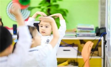 上海赫德双语学校那些课 | 摇号后的拼音教学，如何实现因材施教？图片