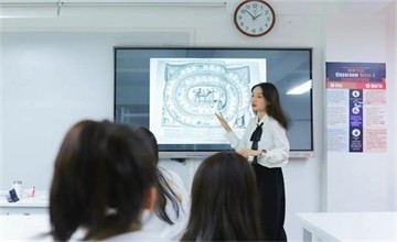 北京爱迪国际学校艺术高中由“桌游设计”揭示交互设计的奥秘！图片