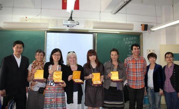 法国中学师生访问天津新华中学图片