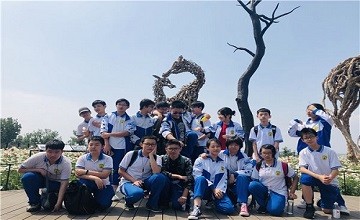 北京潞河国际教育学园师生参观世界园艺博览会图片