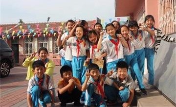 美国威力塔斯学校北京校区志愿服务源于心，奉献爱心在于行图片