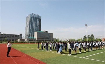 合肥高新中加学校举办防震减灾演练图片