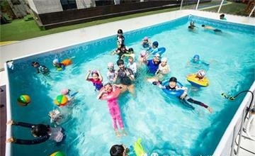 上海安乔国际双语幼儿园：抓住盛夏的小尾巴，现在就泳趴！图片