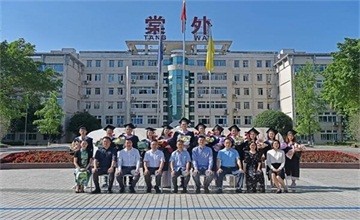 再见成都棠湖外国语学校2017级国际班，毕业季图片