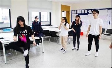 上海七宝德怀特高级中学中国风QD RUSH震撼来袭图片