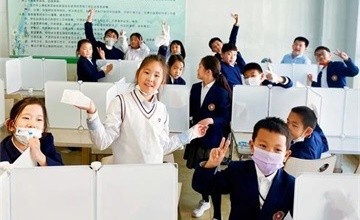 北京力迈中美国际学校“学雷锋月”小学部活动图片
