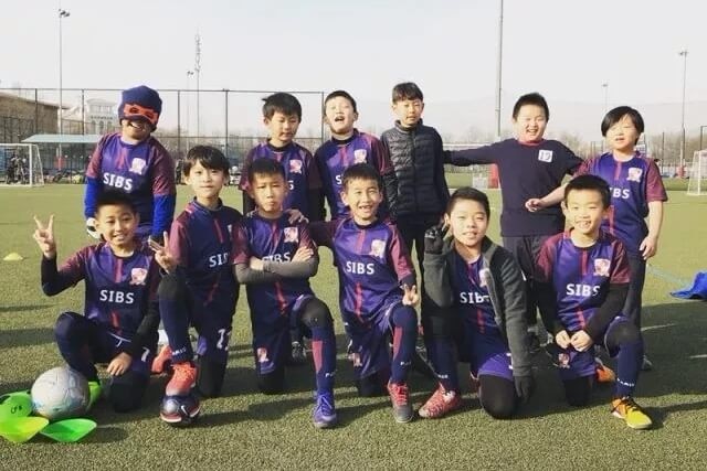 北京君诚国际双语学校足球小虎队首次比赛01
