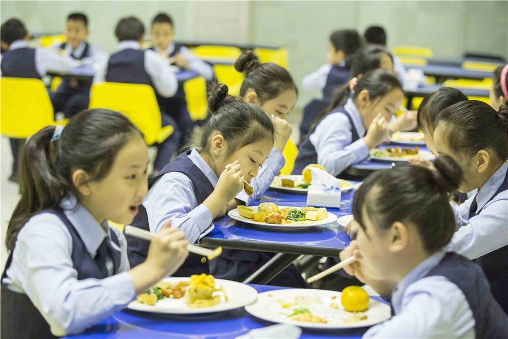 北京私立汇佳学校餐厅图片04