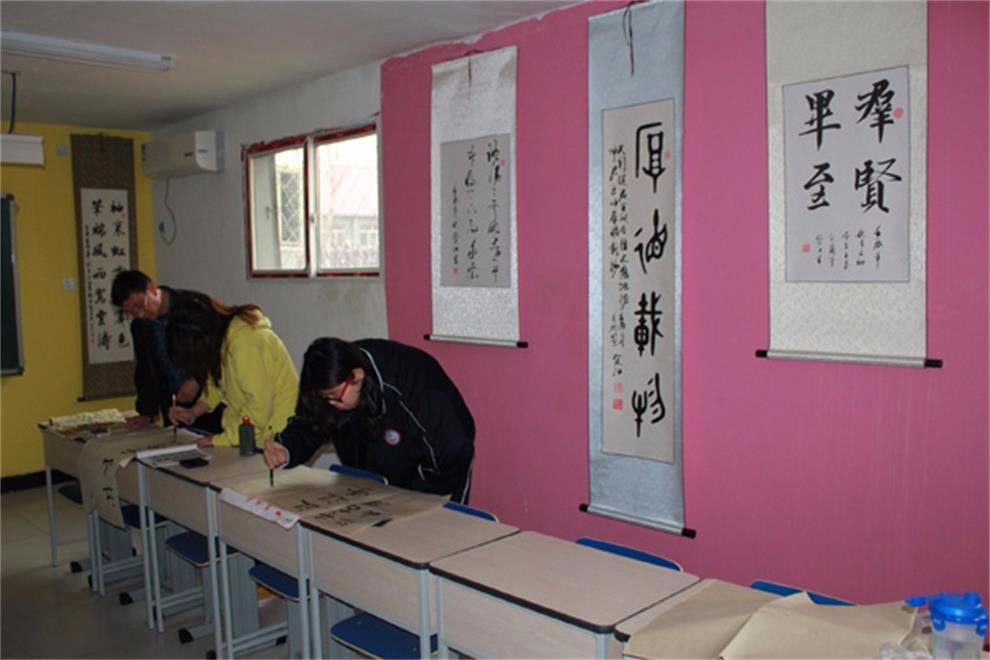 北京尚丽外国语学校美术教室图02