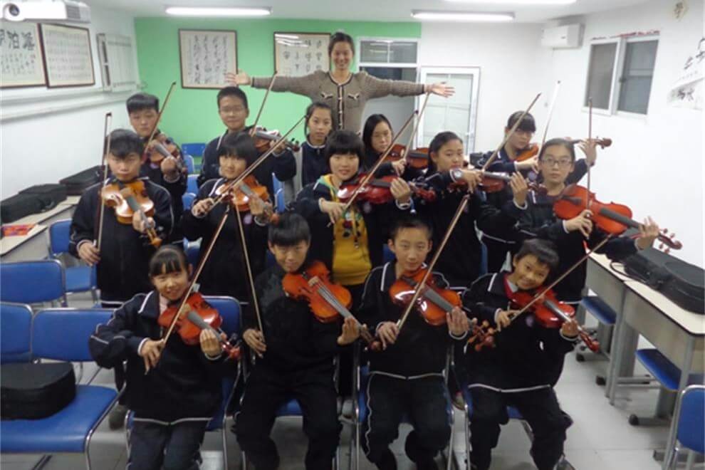 北京尚丽外国语学校小提琴课堂图集