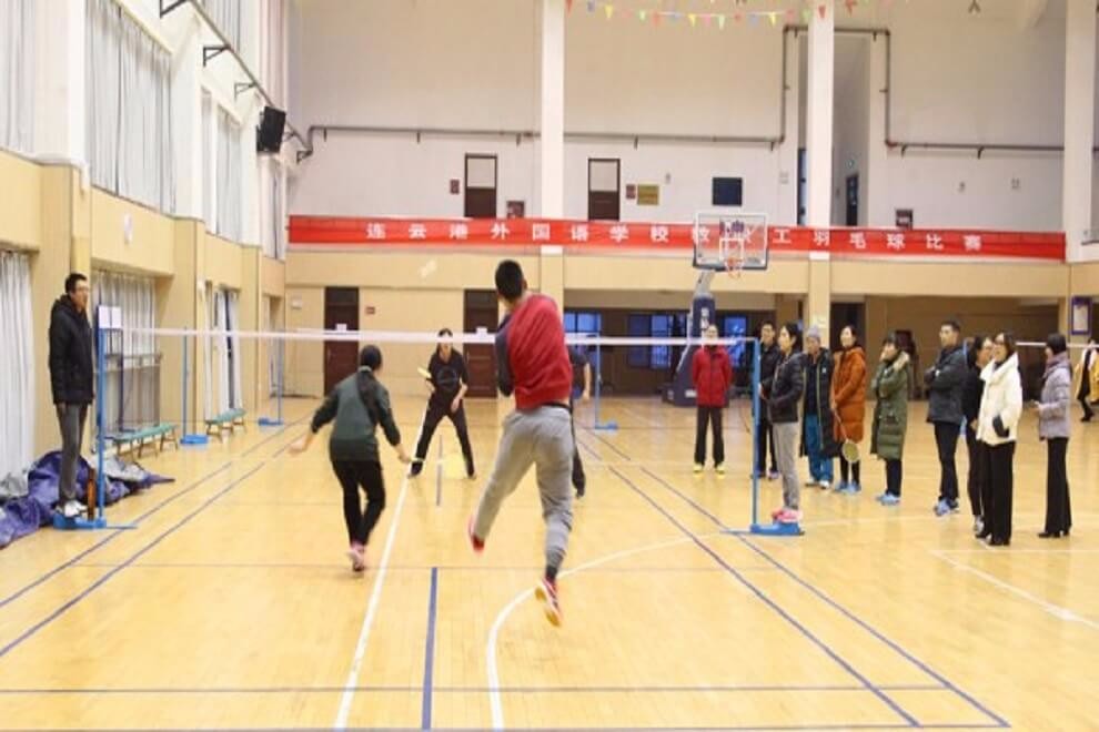 连云港外国语学校国际部羽毛球比赛活动01