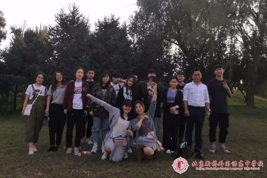 北京新桥外国语高中学校课外拓展之马术训练图片05