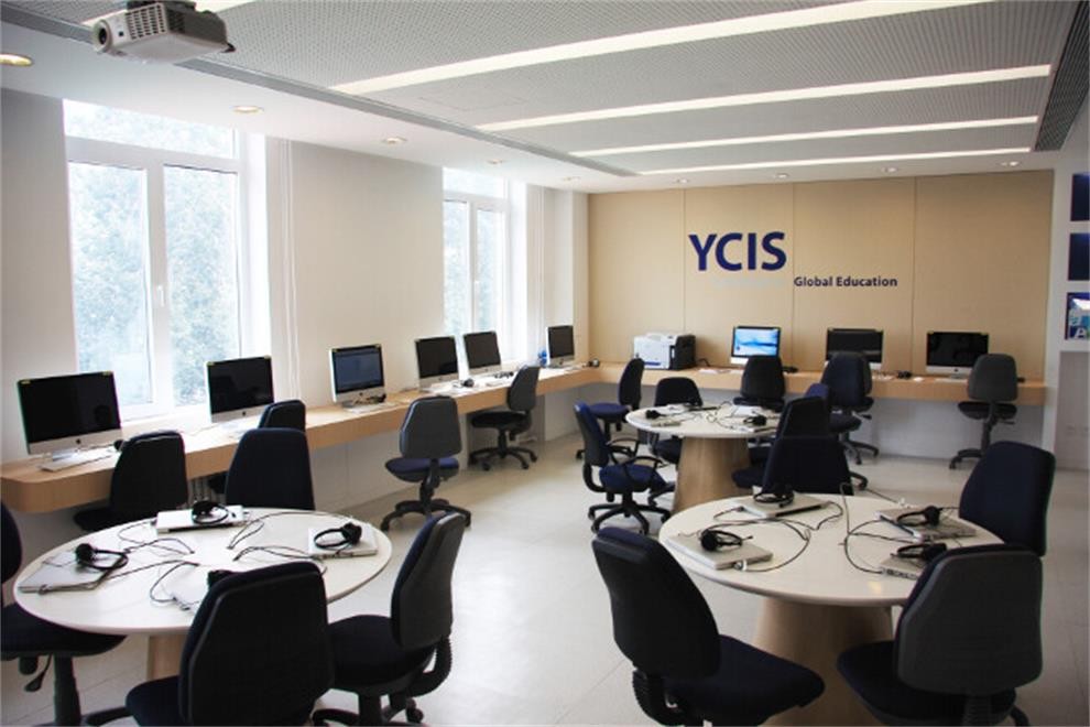 北京耀中国际学校计算机室