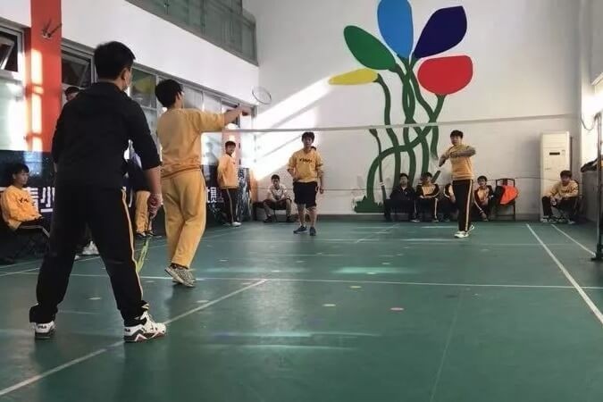 北京市第八中学怡海分校国际部羽毛球比赛图片01