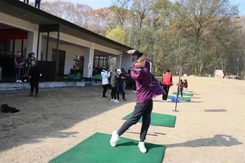南京雨花台中学国际高中征战高尔夫图集