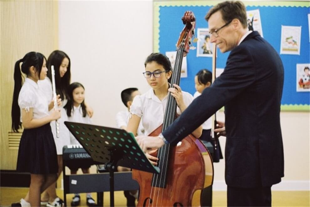 广州爱莎国际学校大提琴图集