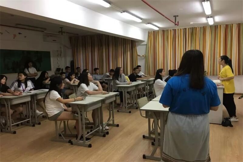 上海金苹果学校国际部夏令营图集