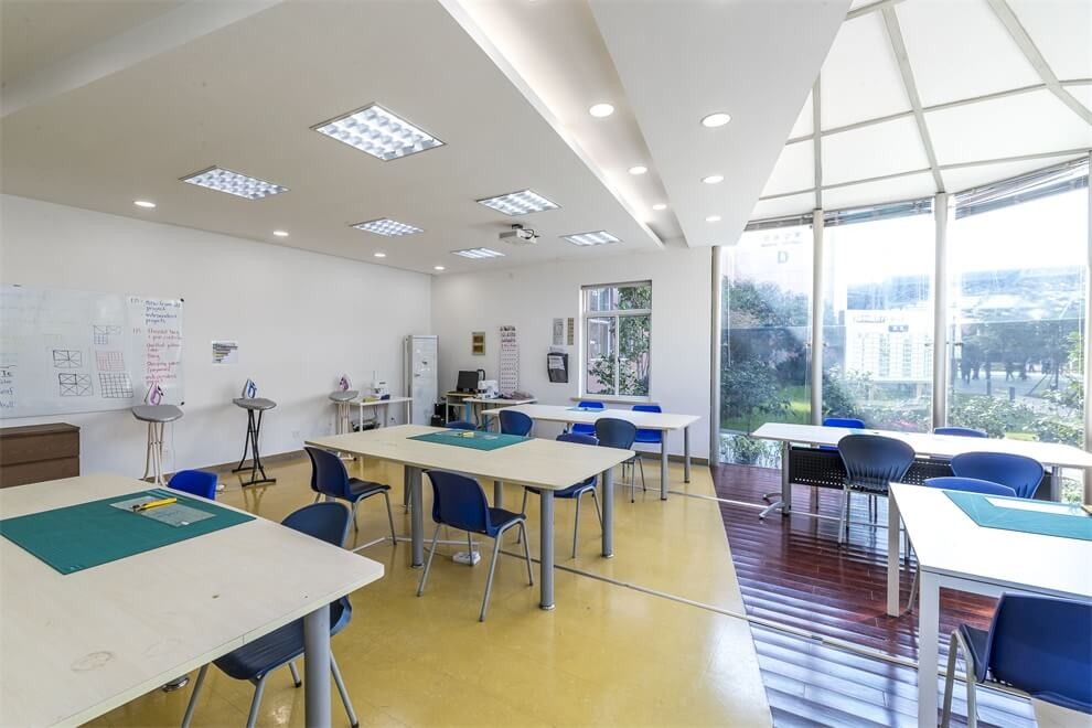 上海闵行区协和双语教科学校缝纫教室