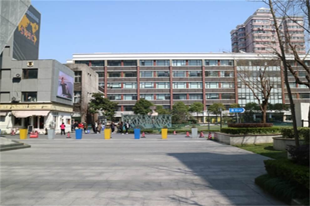 上海新虹桥中学NHA国际高中校园环境图片02