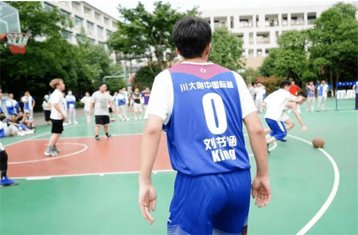 四川大学附属中学国际部篮球比赛图集02