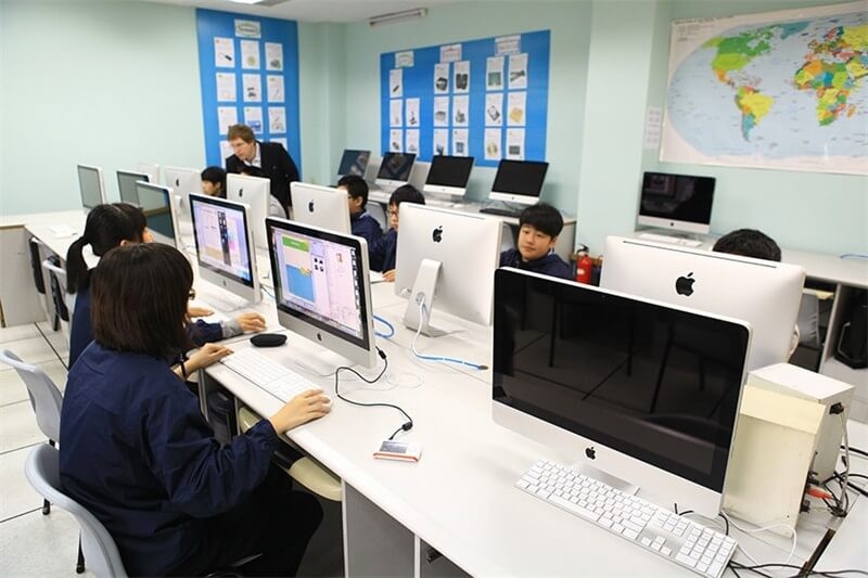 烟台耀华国际教育学校电脑室图集