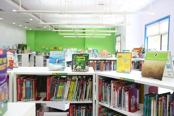 上海德威外籍人员子女学校小学部图书馆