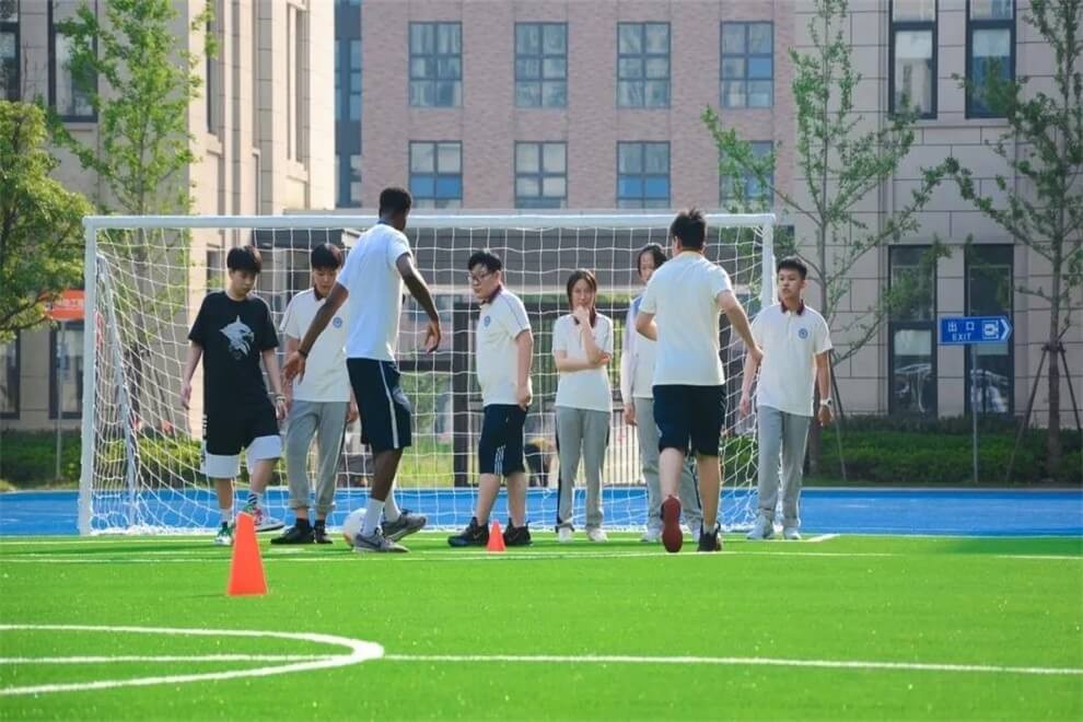 上海高藤致远创新学校足球场图集