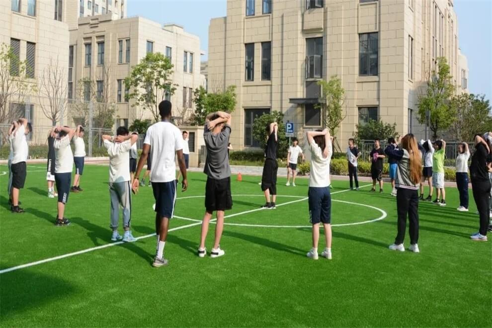上海高藤致远创新学校足球场图片02