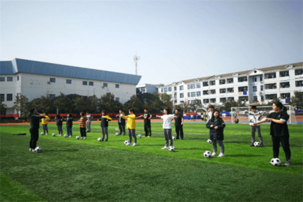 湖南长沙同升湖实验学校国际部足球特色训练图集
