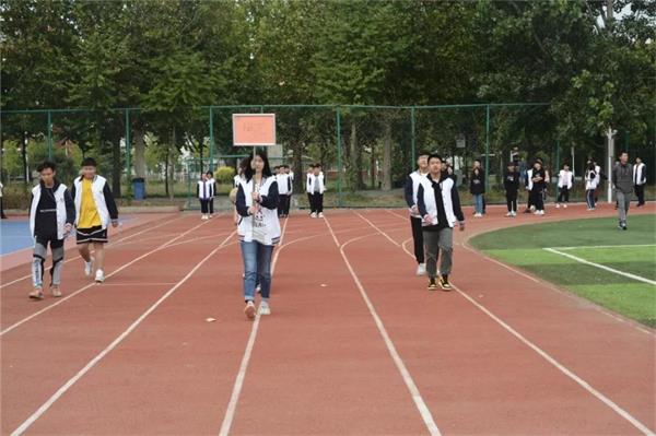 北京中育贝拉国际高中运动嘉年华图片2