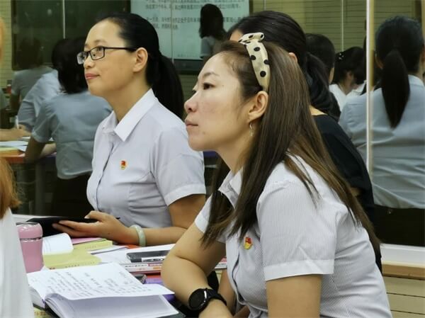 北京外国语大学附属外国语学校主题党日新闻图片2