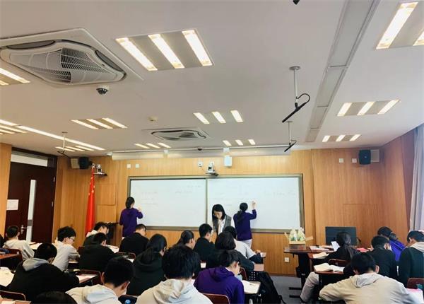 北京三十五中国际部英语教师在西城区英语学科研究课开讲图片3