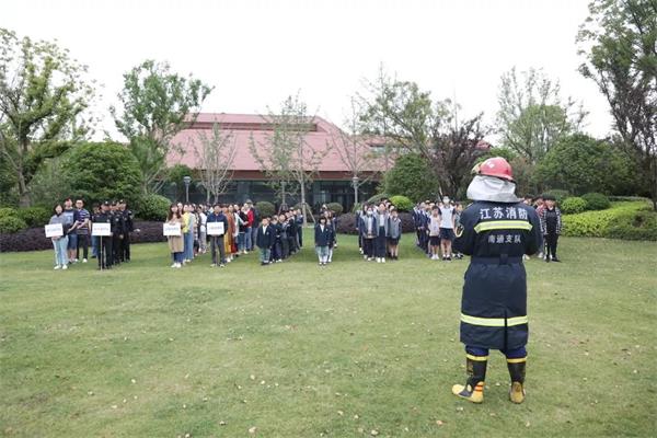 北外附属龙游湖外国语学校消防演习图片2