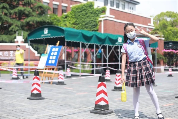 口罩遮不住笑脸 | 上海新纪元双语学校返校学习进行时