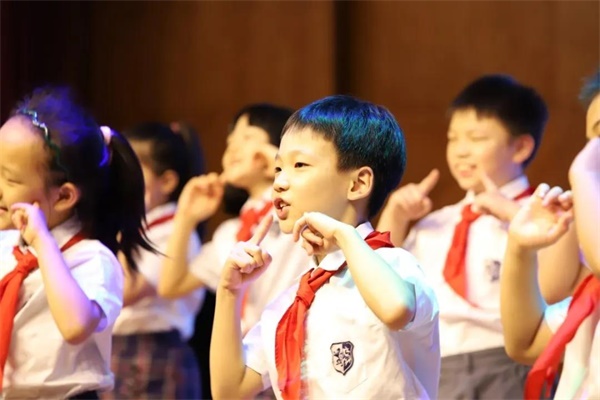 上海协和双语尚音学校：今天我加入少先队啦图片3
