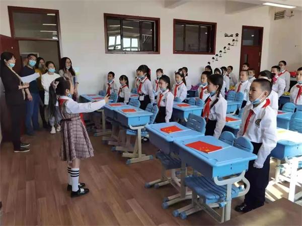 新疆大光华国际学校庆祝中国共产党成立100周年红歌比赛图片2