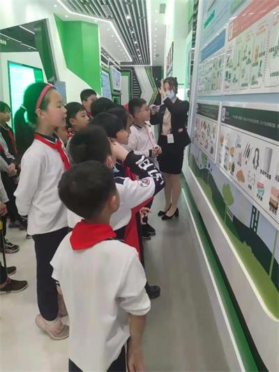 上海帕丁顿双语学校小学部春游活动图片2