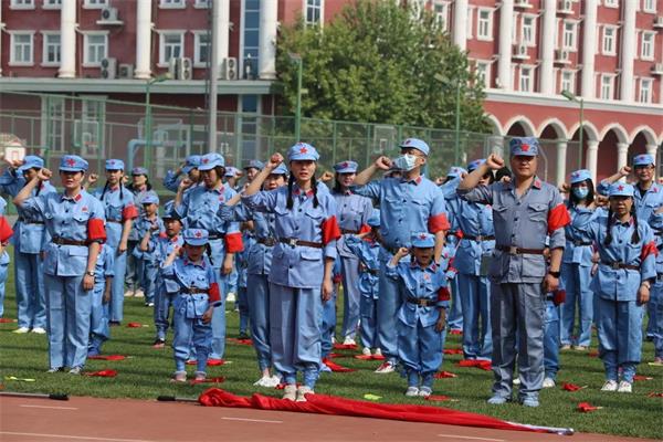 北京爱迪国际学校为小红军庆生活动图片3