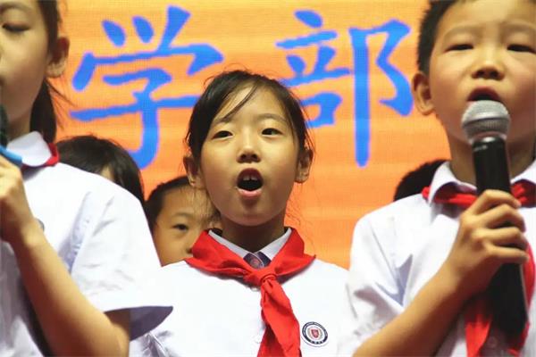 北京力迈中美国际学校庆祝建党100周年诗歌朗诵活动图片7