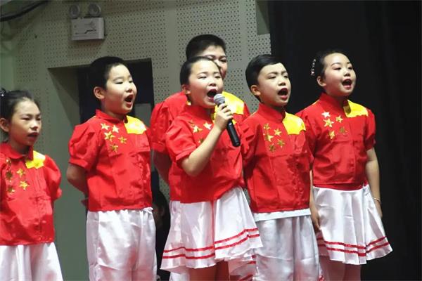 北京力迈中美国际学校庆祝建党100周年诗歌朗诵活动图片12