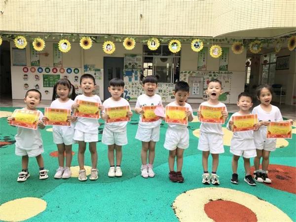 肇庆加美学校幼儿园主题趣味活动图片7