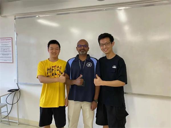 王若尧与AL Further老师图片