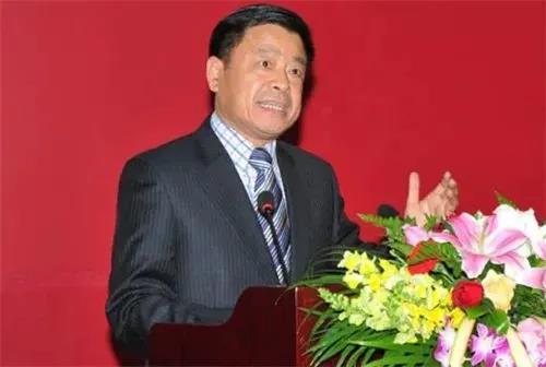 王广发出席中国法商管理高端论坛图片